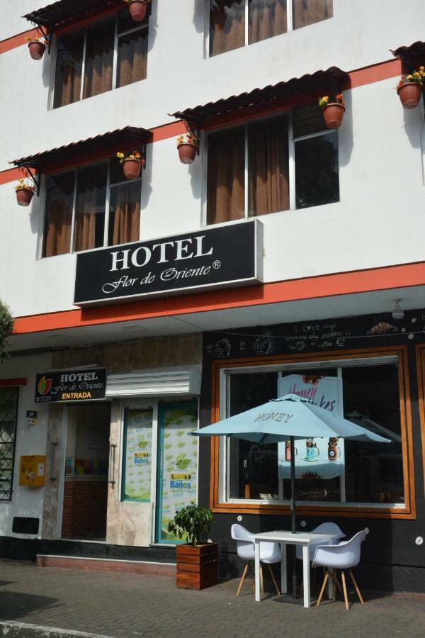 Hotel Flor De Oriente Baños Esterno foto