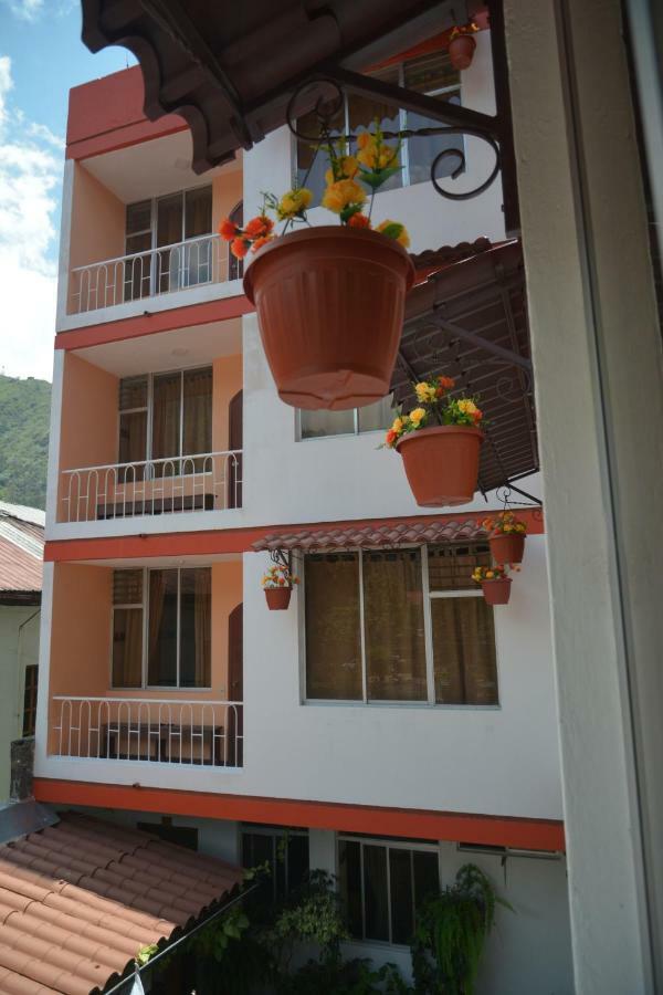 Hotel Flor De Oriente Baños Esterno foto
